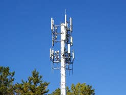 Ein Mobilfunkmast wie er von Telekom und Vodafone verwendet wird