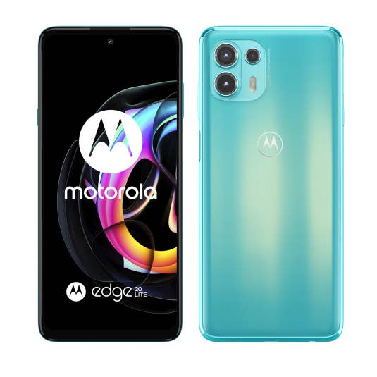 Das Motorola Edge 20 Lite in Türkis von vorne und hinten.