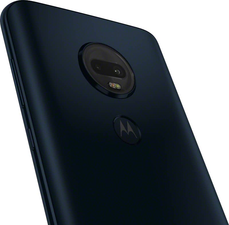 Das Motorola Moto G7 Plus in Deep Indigo.