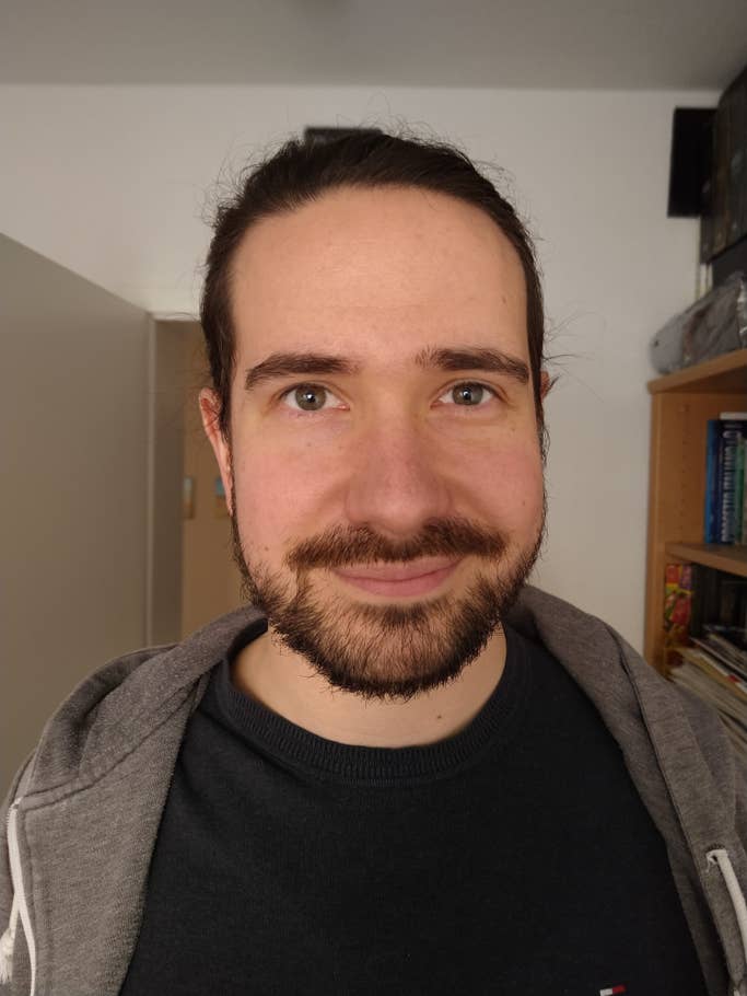 Ein Porträt-Foto aufgenommen mit dem Moto G7 Plus