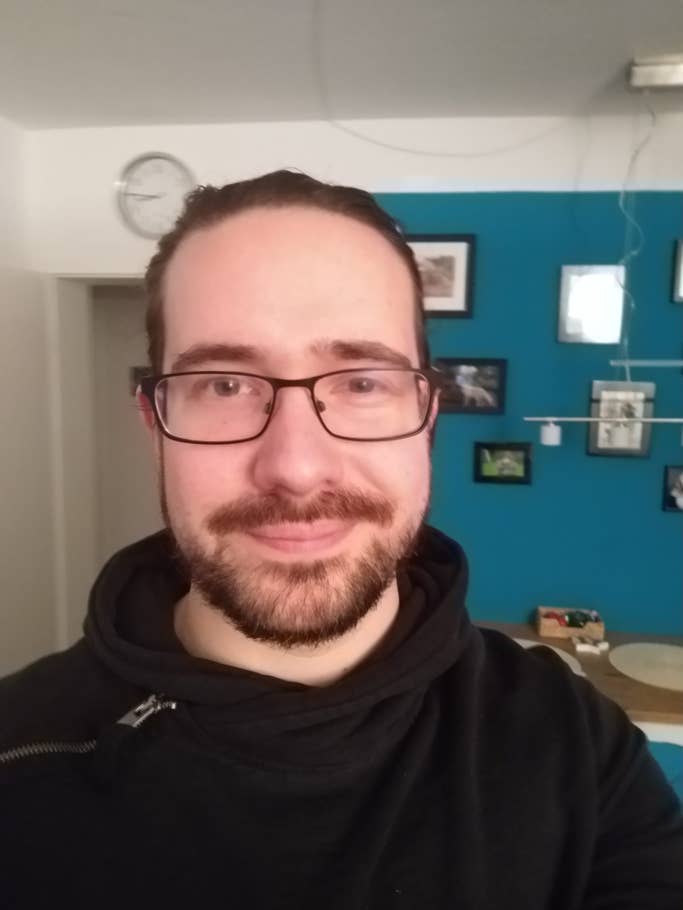 Selfie bei Zimmerlicht