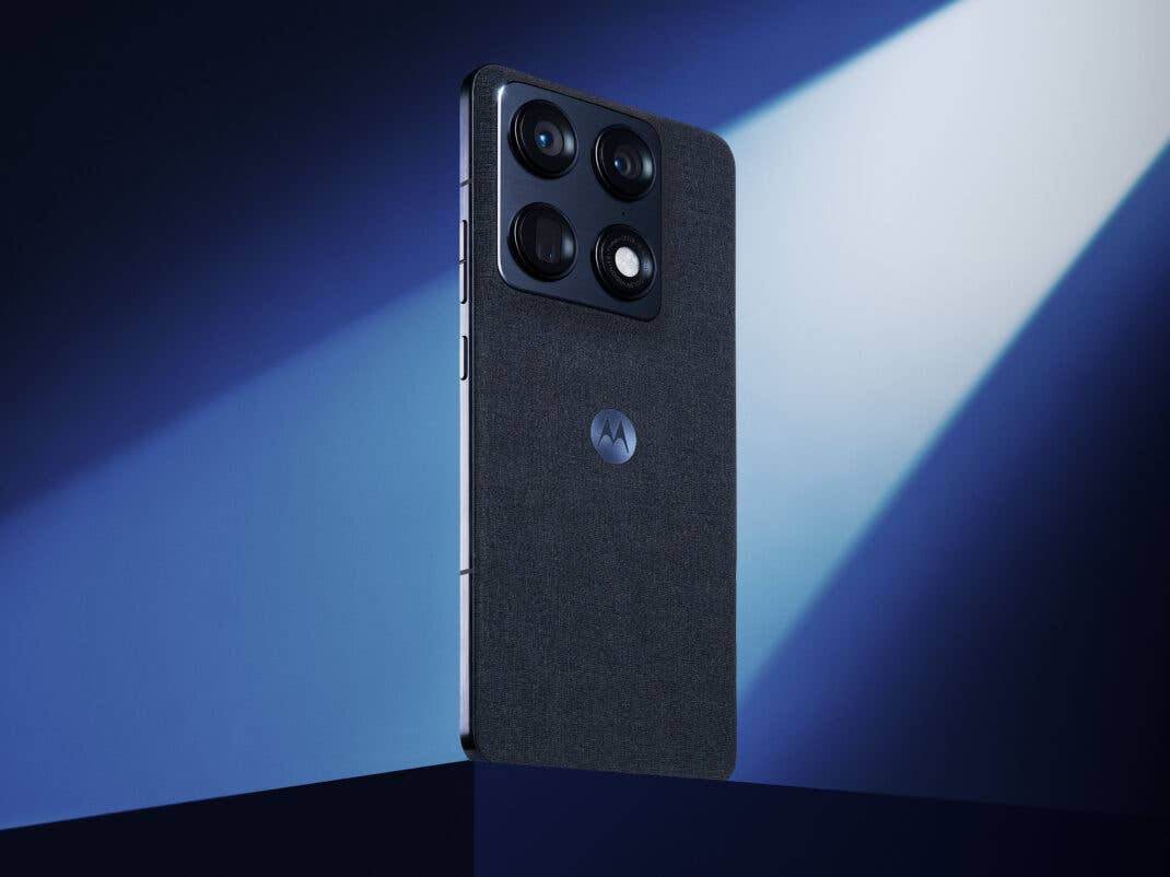 Motorola Signature in Carbon