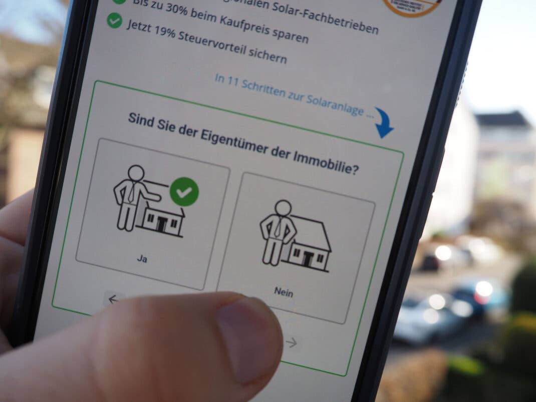 Solaranlagen-Rechner von Musterhaus auf einem Smartphone