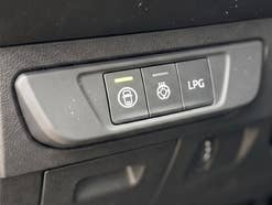Dacia-Taste in einem Auto