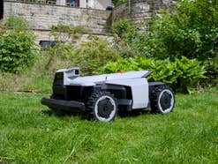 Navimow X420 auf dem Rasen