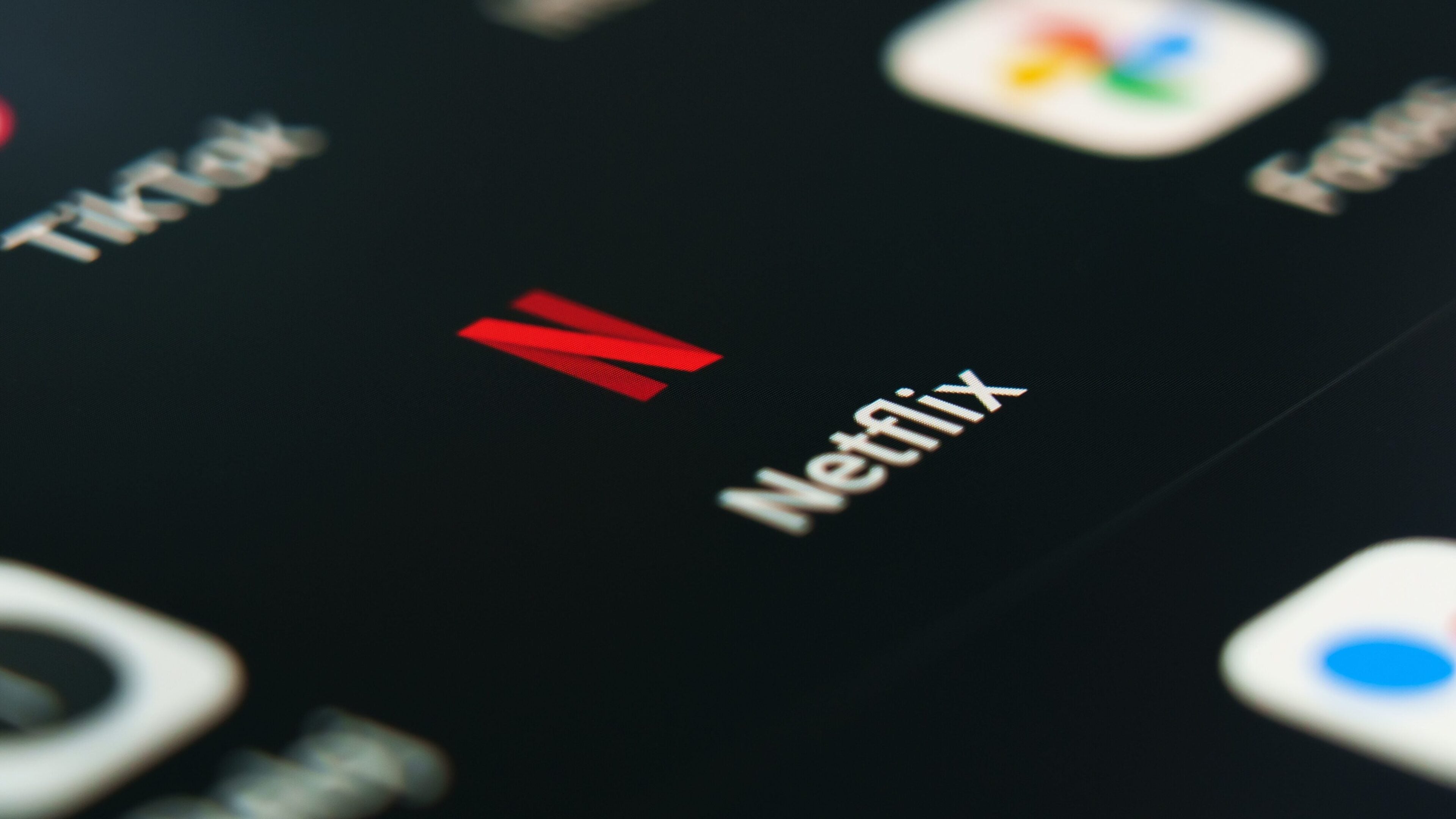 Übel! Diese Serien könnten schon bald bei Netflix verschwinden