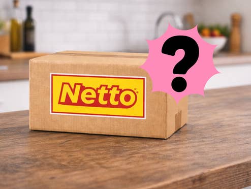 Netto-Paket steht auf einem Küchentisch daneben ein Fragezeichen