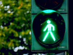 Grünes Ampelmännchen.