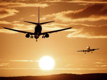 Neue EU-Regeln fürs Fliegen: Das bekommst du jetzt kostenlos