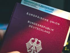 Neue Regeln für Personalausweis und Reisepass: Was sich für Rentner ändert und welche Pflicht bald für alle entfällt