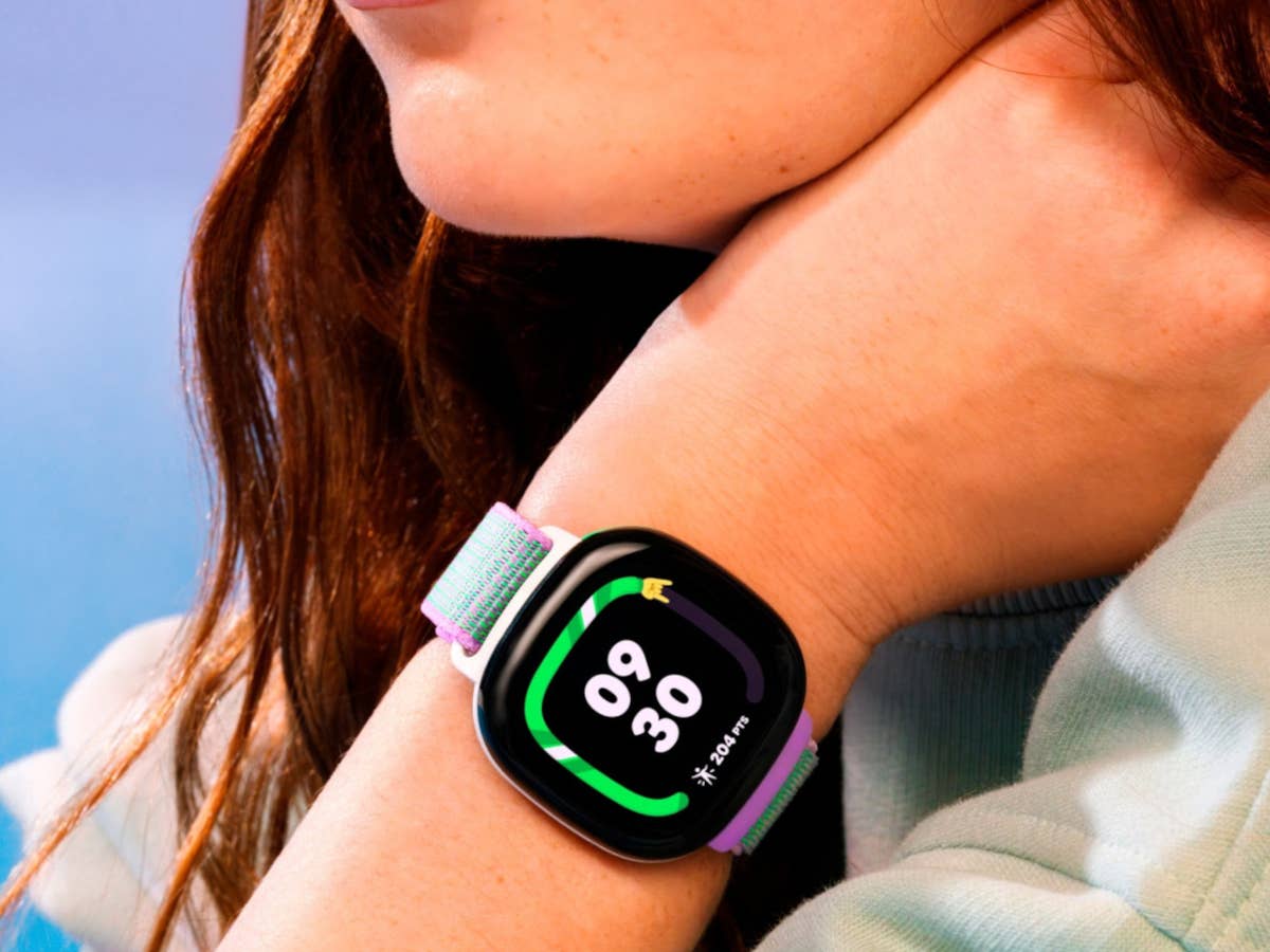 Google Fitbit Ace LTE