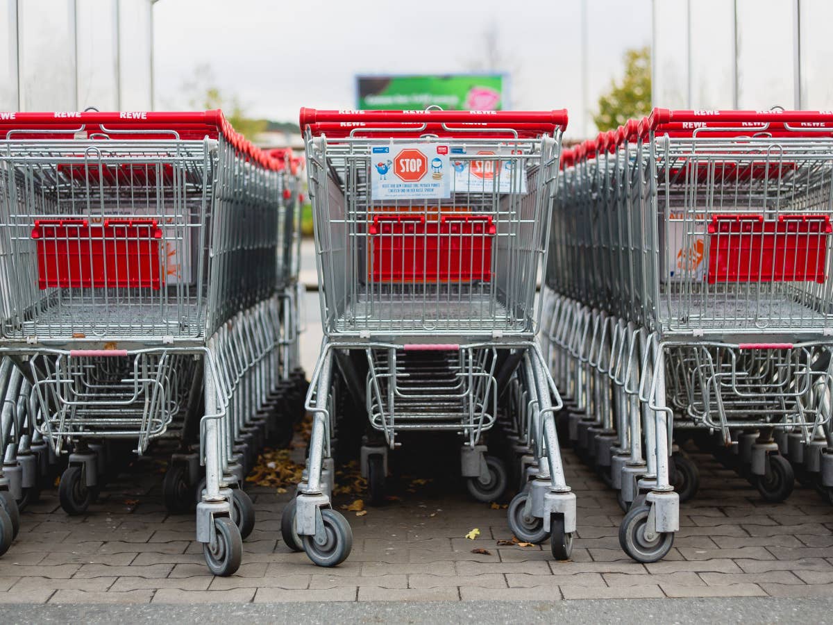 Neue Steuer kommt So teuer wird der SupermarktEinkauf 2024