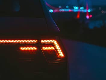 Neues Licht am Auto vorgeschrieben: Deshalb wird es 2026 zur Pflicht