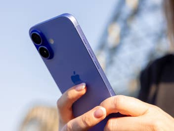 Apple iPhone 16