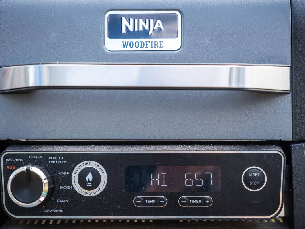 Ninja Woodfire Elektrogrill Vorderseite