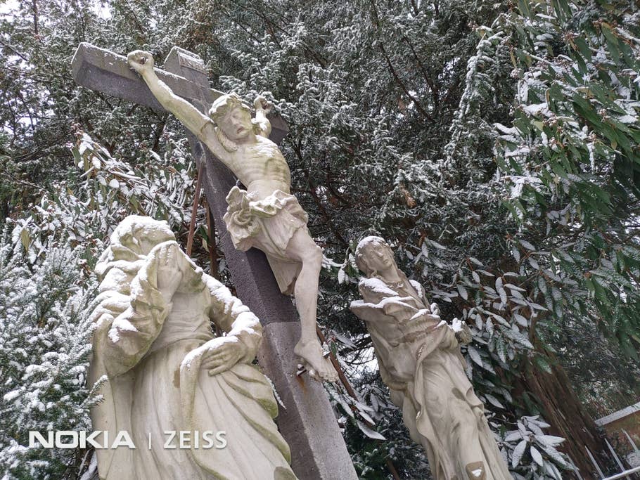 Kreuz, aufgenommen mit dem Nokia 8.1