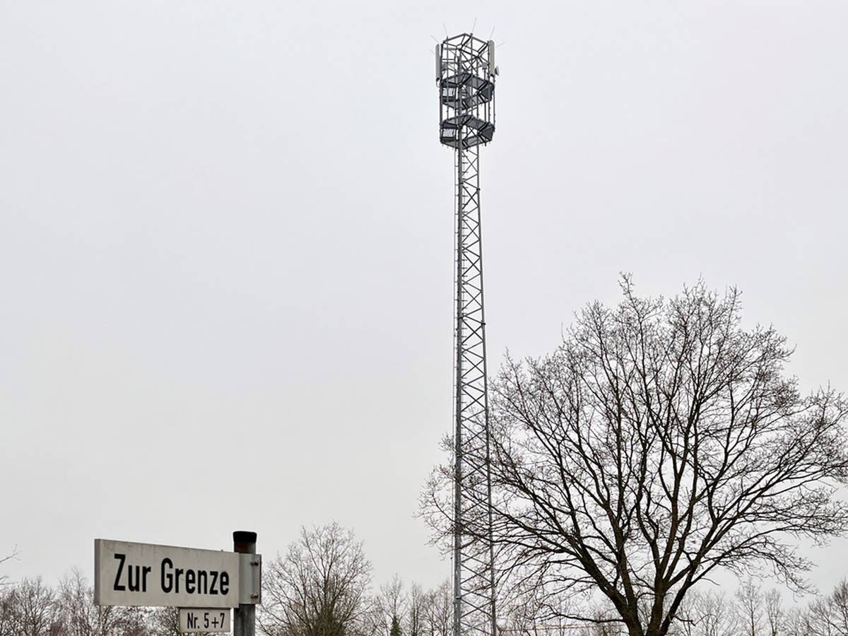 Ein Sendemast von O2 an der Niederländischen Grenze