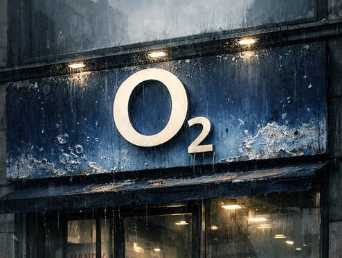 O2 gerät unter Druck: Für Kunden gibt es trotzdem gute Nachrichten o2 Logo an einem Store im Regen.
