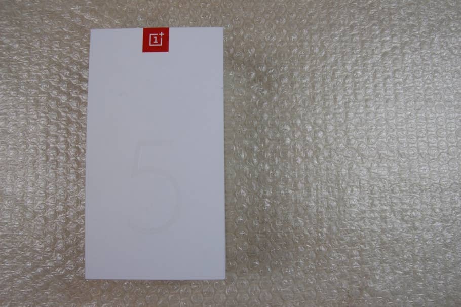 OnePlus 5T ausgepackt