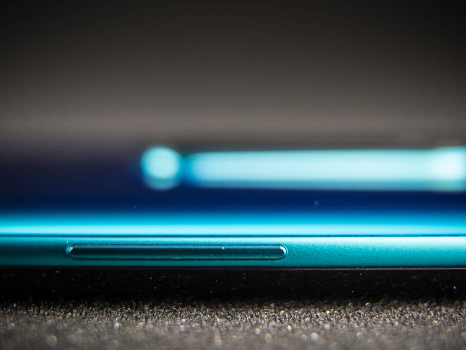 Detail des Rahmens des OnePlus 8 Pro