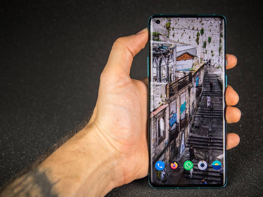 Front des OnePlus 8 Pro im Hands-On