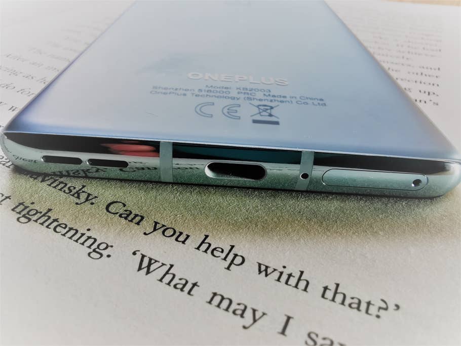 OnePlus 8T USB-Anschluss
