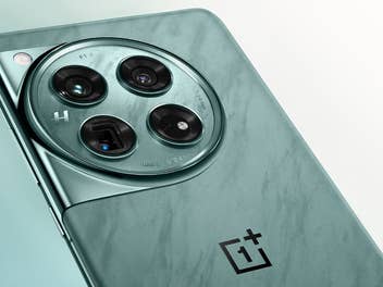 Rückseite eines OnePlus-Smartphones.