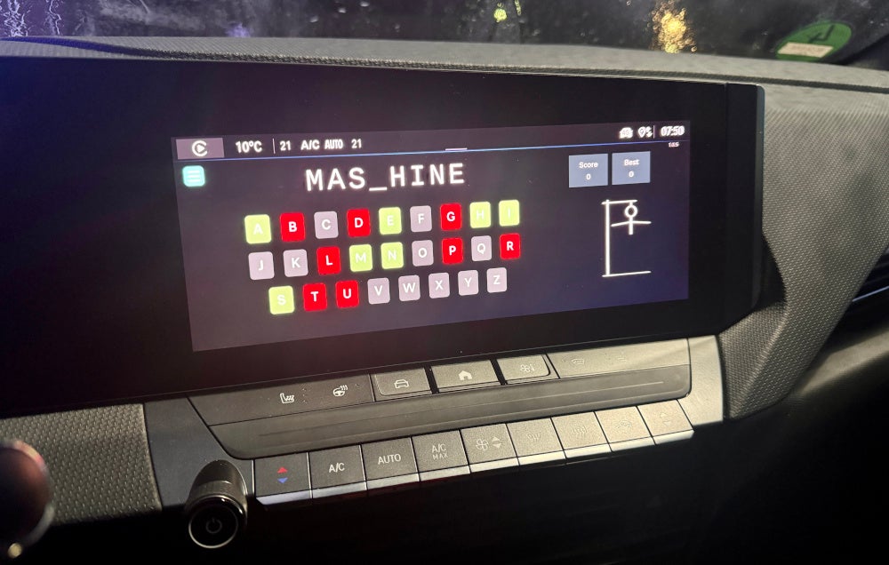 Hangman als Spiel im Opel Astra Electric Sports Tourer.