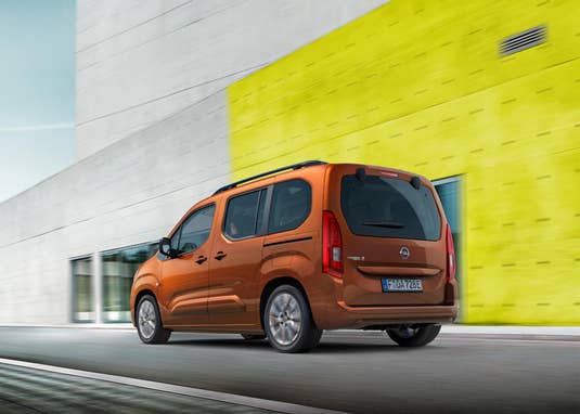 Heckansicht des Opel Combo-e Life