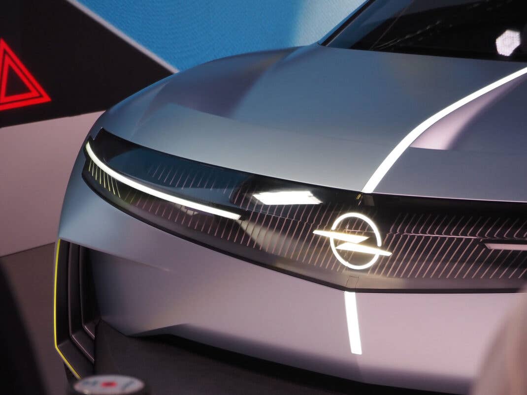 Neues Opel-Logo auf dem Konzept "Experimental"