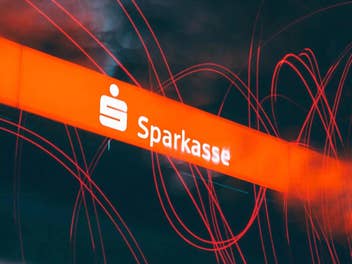 Opfer Sparkassen-Kunde: Jahrzehntelang freundlich abgezockt