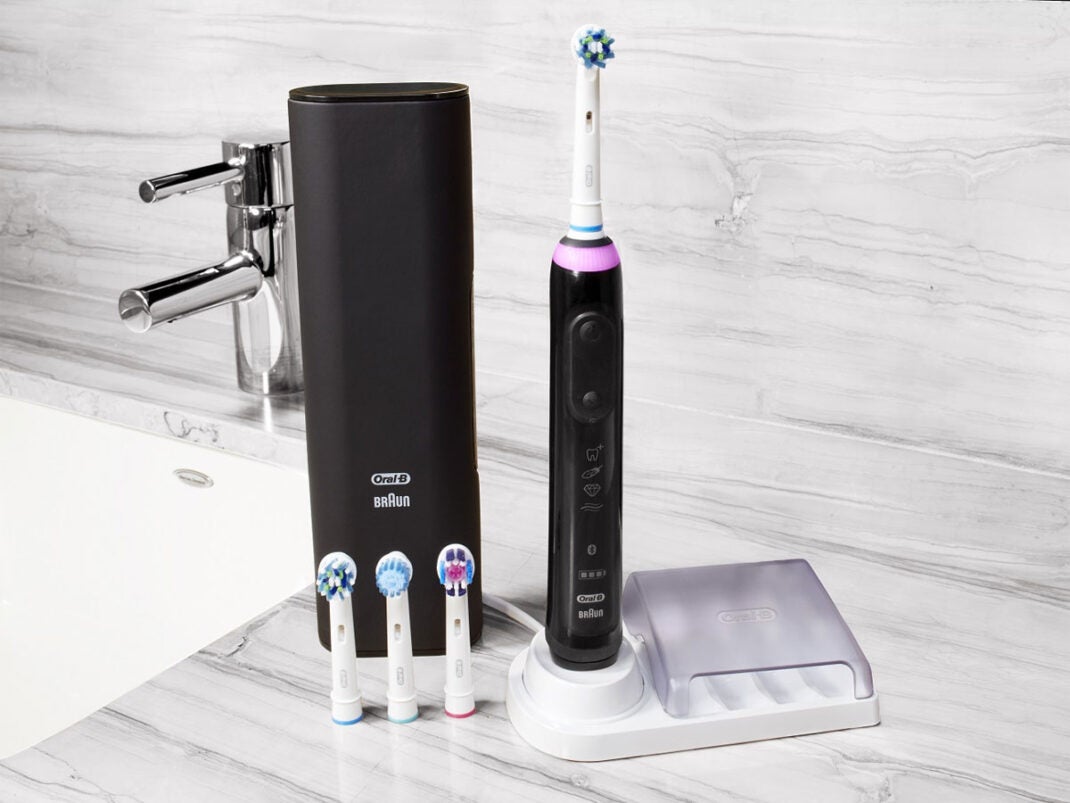 Oral-B Genius Elekrtische Zahnbürste in einem Badezimmer
