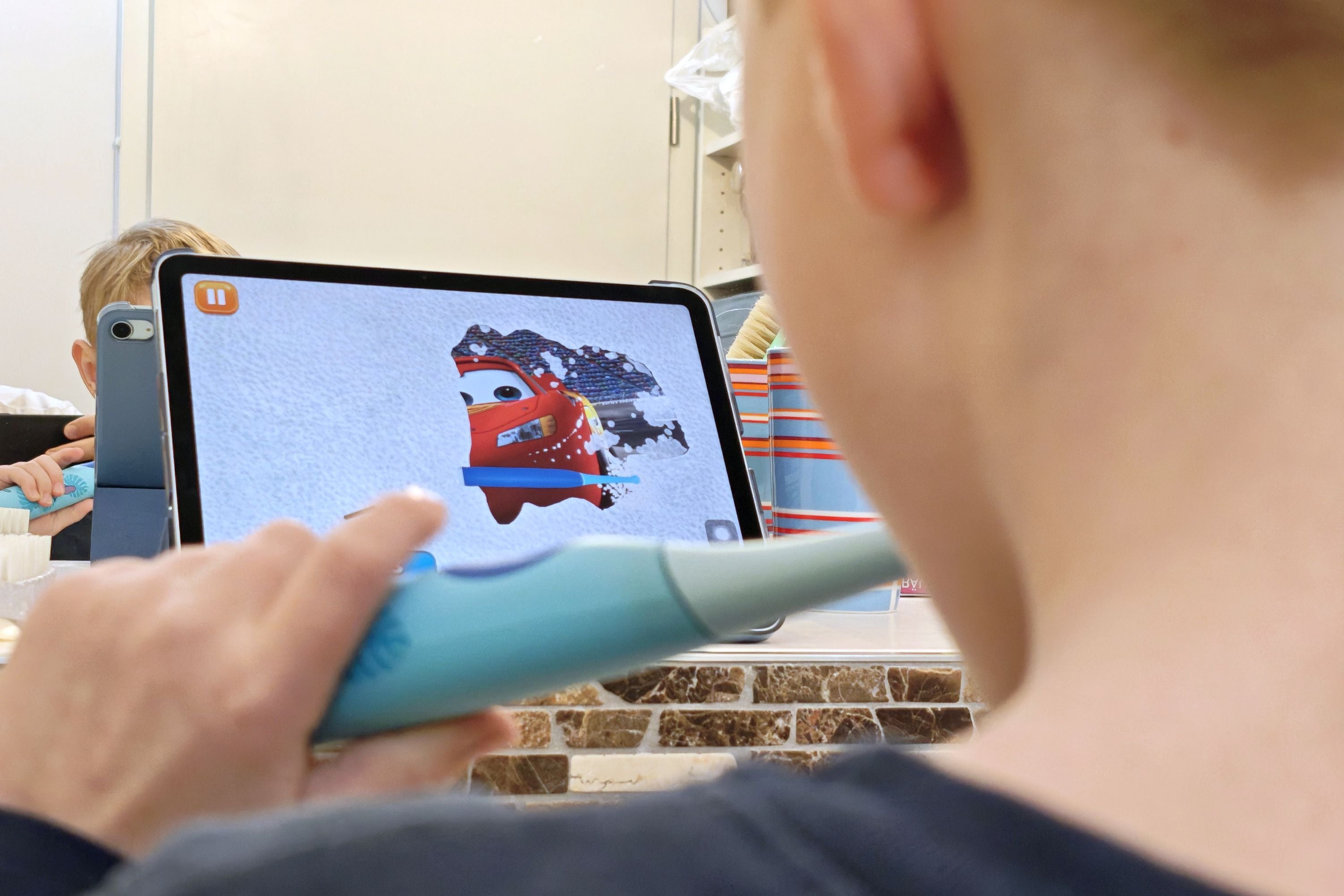 Oral-B iO Kids im Test: Sanfte Kinderzahnbürste mit unnötig simpler App