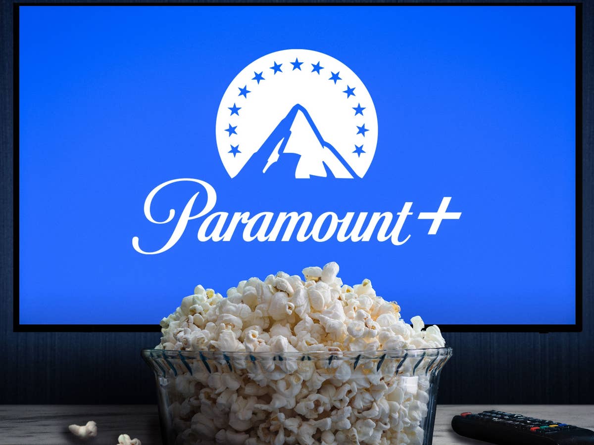 Paramount+ für 2,99 Euro Paramoun+ Logo auf einem Fernseher, davor Popcorn