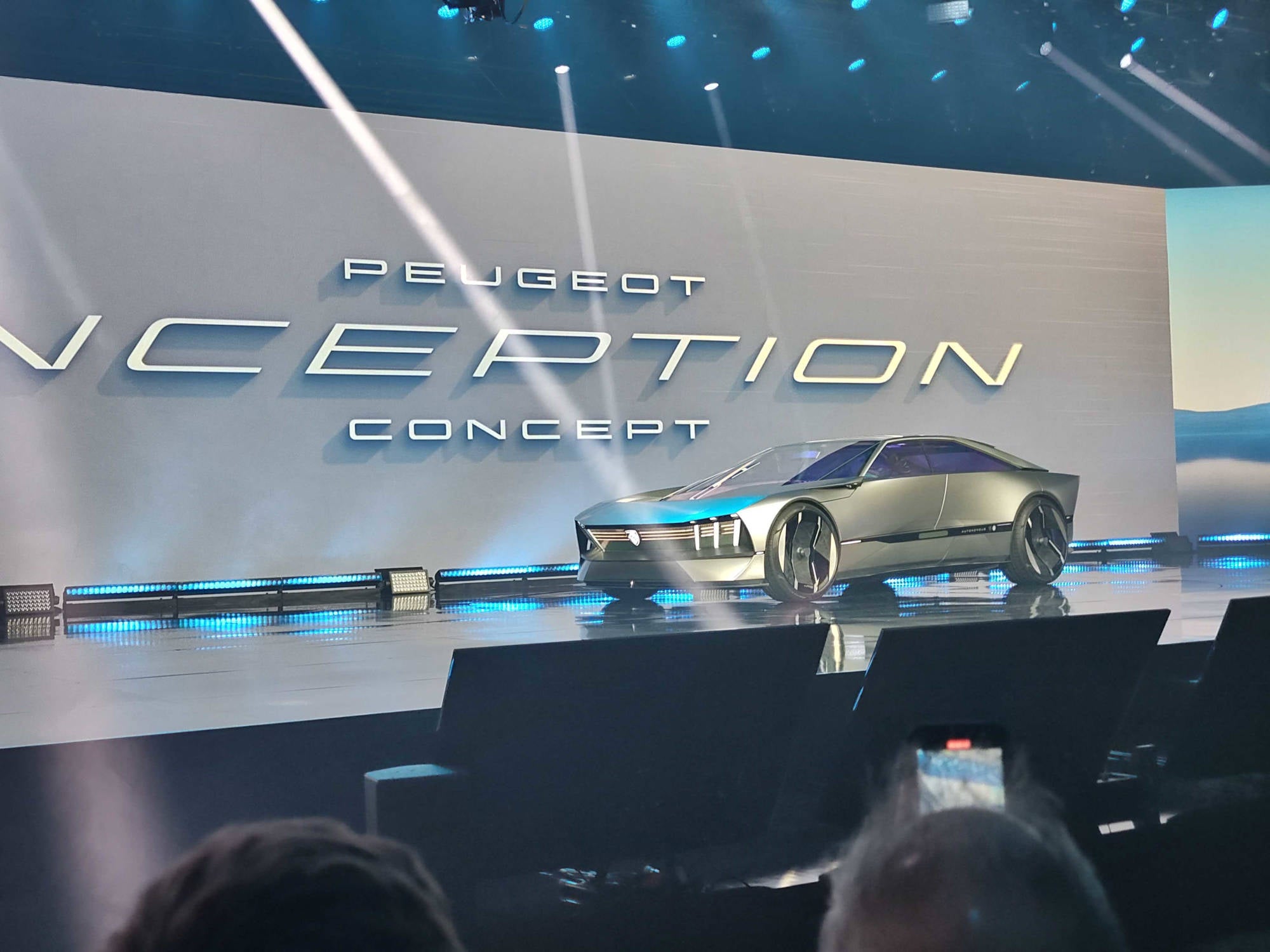 #Peugeot Inception Concept: So irre wird die E-Mobilität von morgen