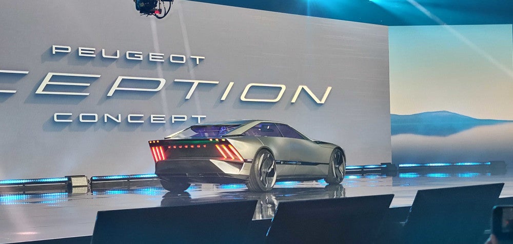 Peugeot Inception Concept Heck