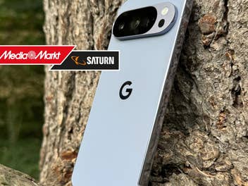 Pixel 10 Pro XL daneben das MediaMarkt-Logo