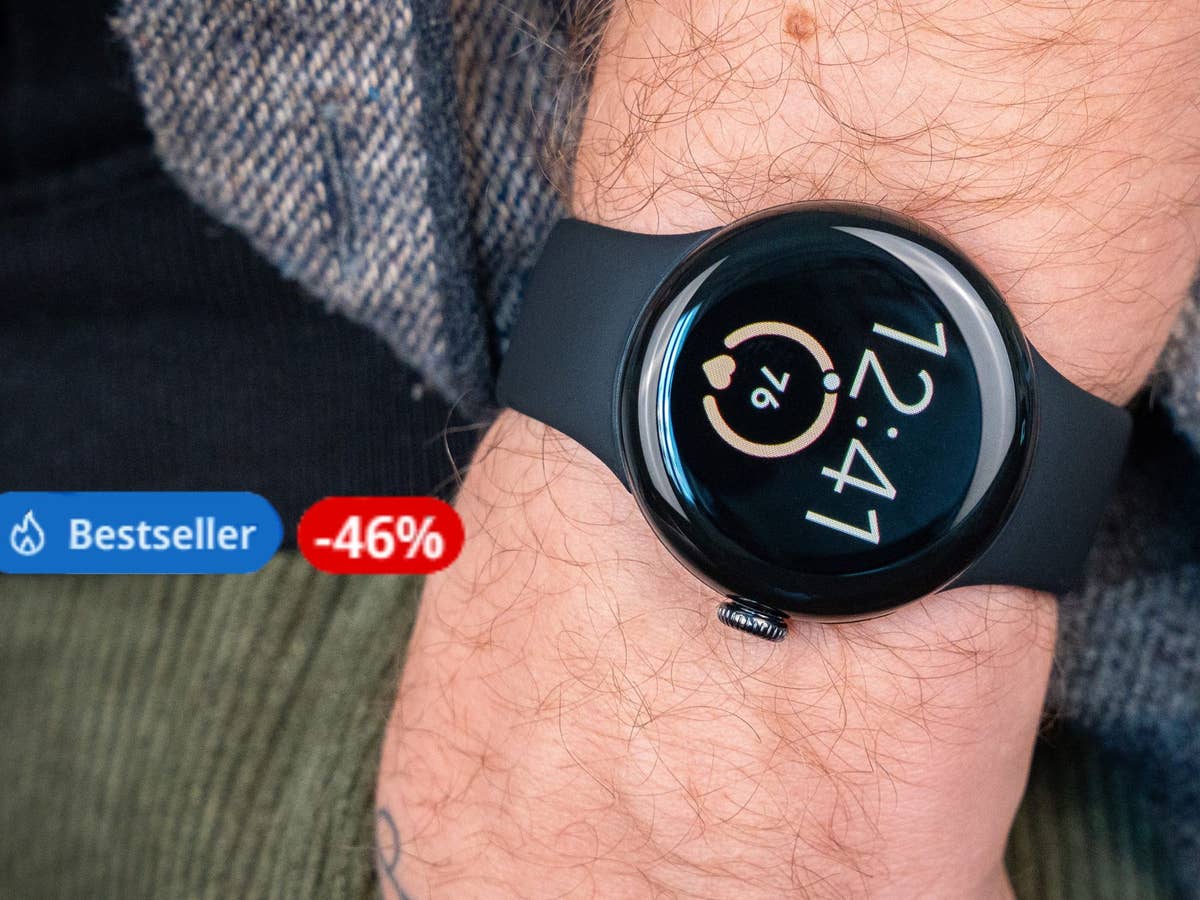 Google Pixel Watch 2 an einem Handgelenk, Einblendungen zu 