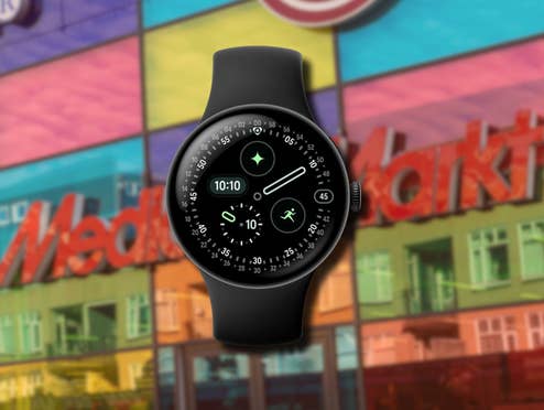 Pixel Watch 4 im Vordergrund, dahinter ein MediaMarkt-Logo