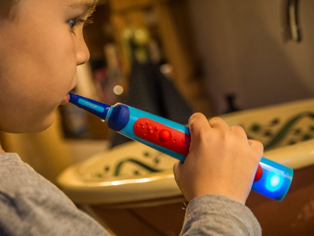 Playbrush Smart Sonic: the children's electric toothbrush in the test