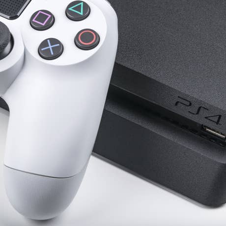 Foto: Spielekonsole Sony PlayStation 4 (1TB)