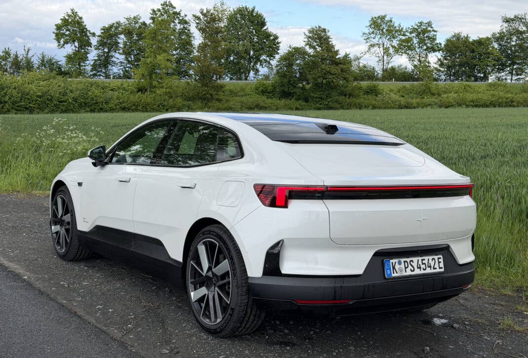 Heckansicht des Polestar 4