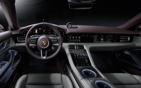 Porsche Taycan Basis Interieur