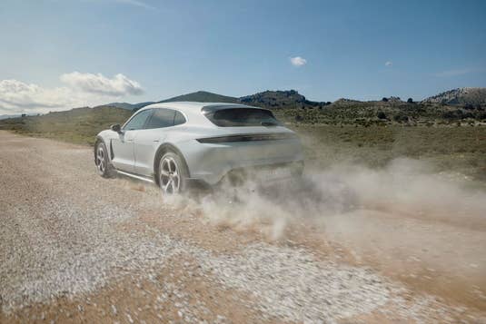 Porsche Taycan Cross Turismo