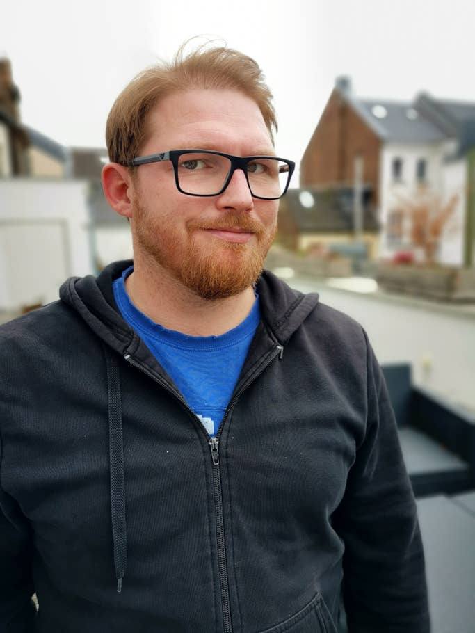 Porträtaufnahme mit der Kamera des Huawei Mate 20 Pro samt Bokeh