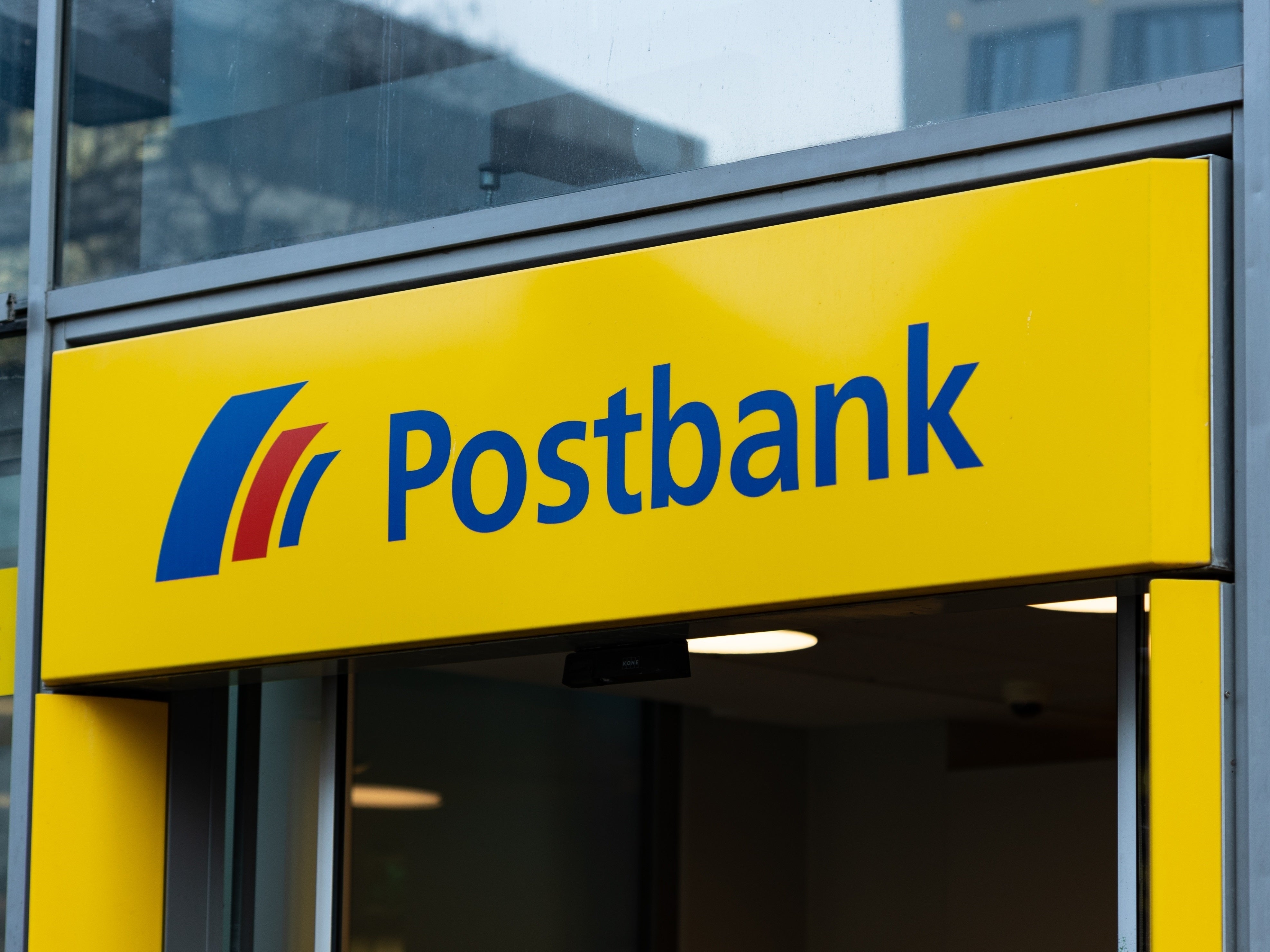 Postbank beschränkt Bargeld-Zugang: Mehrheit der (Partner-)Filialen schließt