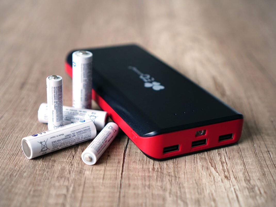 Powerbank-ganz-anders-8-Akkus-mit-speziellen-Funktionen