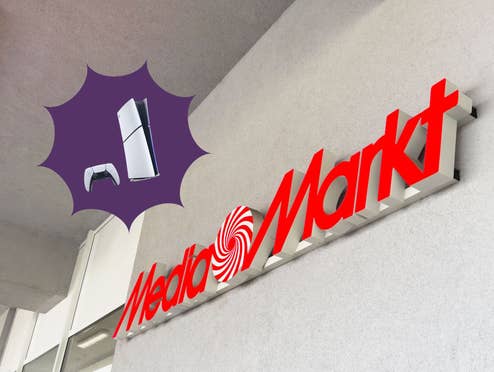 PS5 vor einem MediaMarkt-Logo