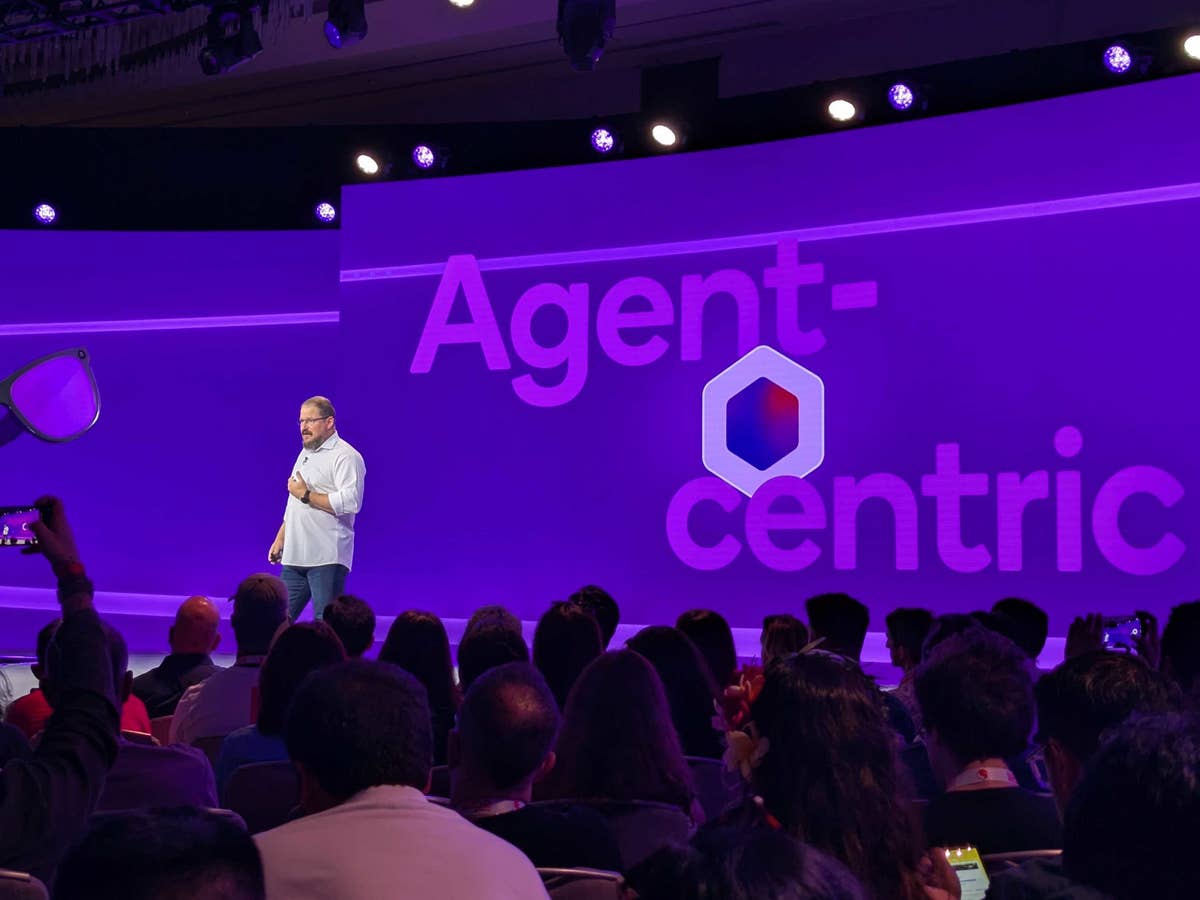 Qualcomm-Chef bei der Verkündung der Agent-centric-Zukunft