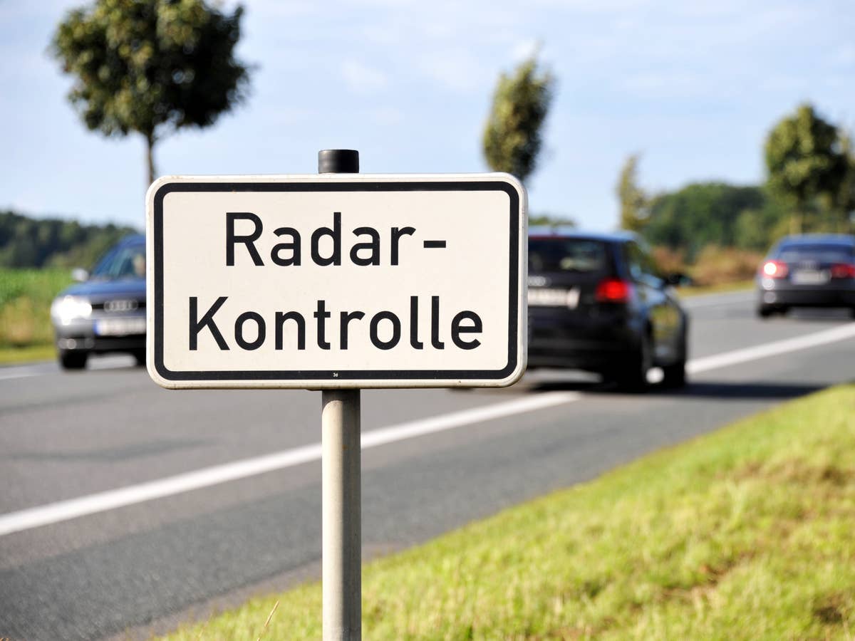 Radar-Kontrolle-Schild